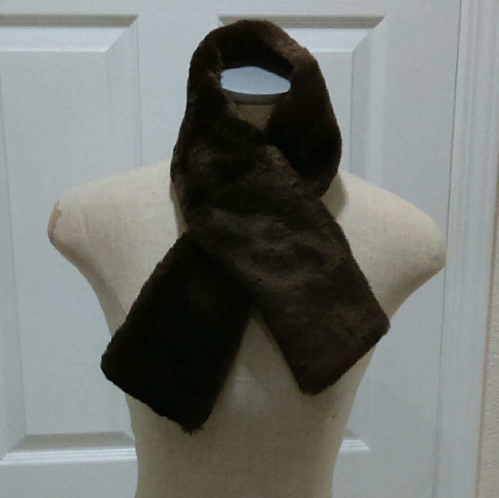 New Faux Fur Scarf